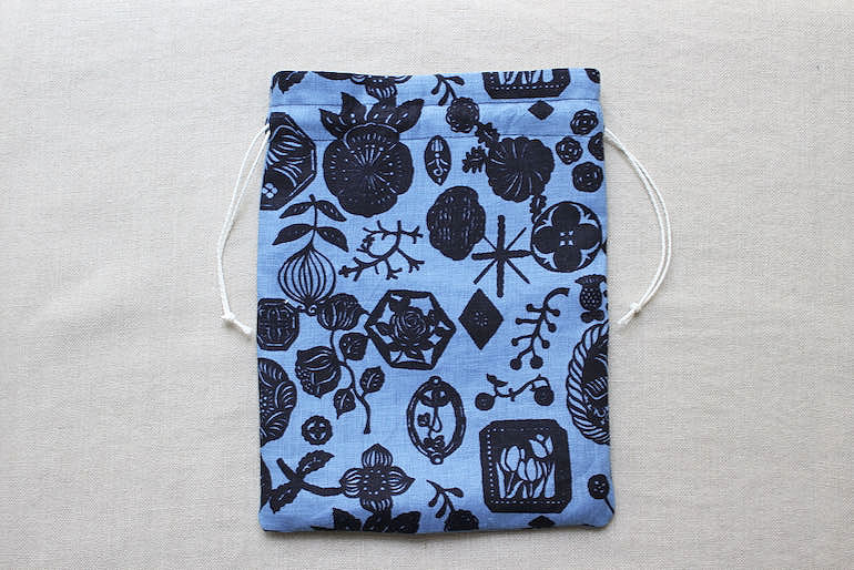 花図案の吹寄<br />巾着セットレッド